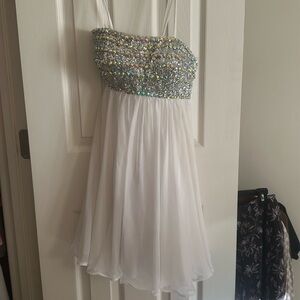 Gorgeous party dress!